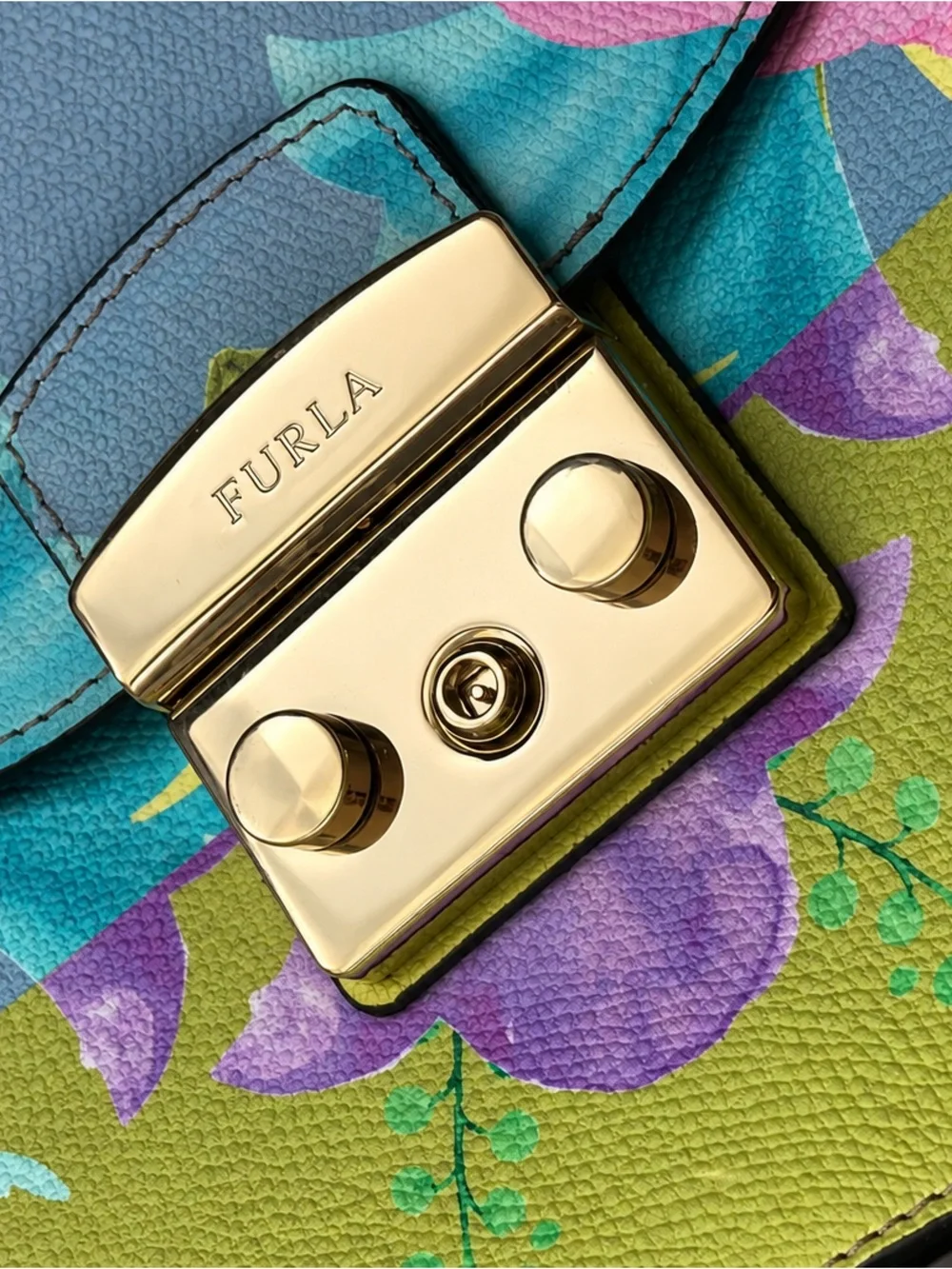 Furla rare metropolis